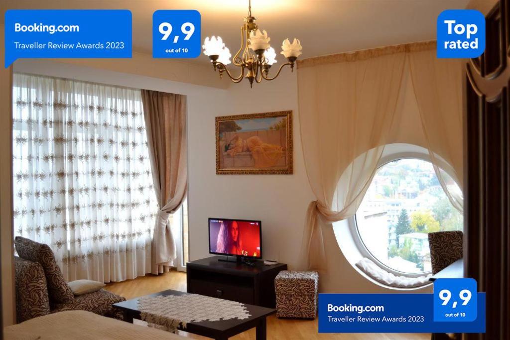 Sunny Apartment In The City Center Truskavets Bagian luar foto